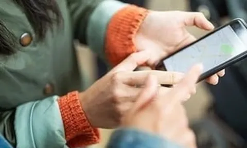 400.000 hộ gia đình sắp được nhận smartphone miễn phí: Nhiều đối tượng đủ điều kiện nhưng vẫn bị loại vì lý do này