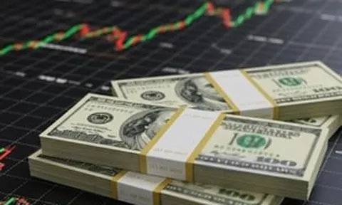 Tỷ giá USD hôm nay 4/5: Ngân hàng giảm nhẹ, chợ đen mất 60 đồng