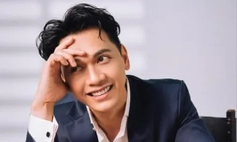 Chủ tịch ACB Trần Hùng Huy gây sốt với buổi tối bên ‘người phụ nữ quan trọng nhất trong đời’ tại nhà hàng Michelin