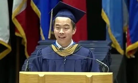 10X Việt được cả nghìn sinh viên trường đại học top đầu nước Mỹ ngồi lắng nghe, nhận học bổng 4 tỷ, nghiên cứu AI tại Oxford, là cố vấn cho tập đoàn đa quốc gia