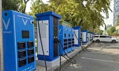 Sau xe điện, VinFast tiếp tục dẫn đầu một cuộc đua 'huyết mạch sống còn' của ngành ô tô trong tương lai
