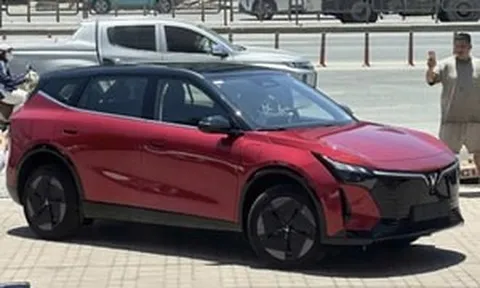 Xem ngay ảnh thực tế nội - ngoại thất VinFast VF 8 để quyết định xuống tiền hay không