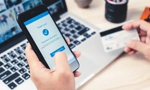Một doanh nghiệp bảo hiểm lớn chính thức dừng thu tiền mặt trên toàn quốc từ tháng 6