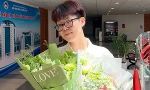 Nam sinh Phú Thọ là Thủ khoa đầu ra Đại học Kinh tế Quốc dân với GPA tuyệt đối 4.0, nói rõ công việc hiện tại cùng mong muốn