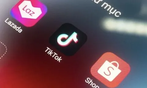 Nhiều nhà bán hàng lo sợ bị khóa livestream vì “nổ” tốt nhất, xịn nhất
