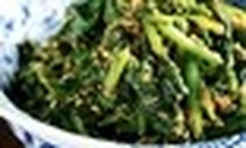 Người đàn ông 41 tuổi tử vong vì urê huyết, ai cũng ngỡ ngàng khi biết "thủ phạm" là 4 món rau tưởng càng ăn càng... khỏe