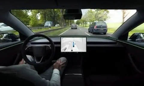 Tesla buộc phải đổi tên ở thị trường tỷ dân, đối mặt nguy cơ đền bù hàng tỷ USD