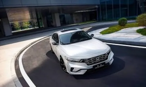 Lộ ảnh sedan 'con cưng' của Honda trước ngày ra mắt: Diện mạo sắc sảo và cao cấp, bổ sung loạt tiện nghi