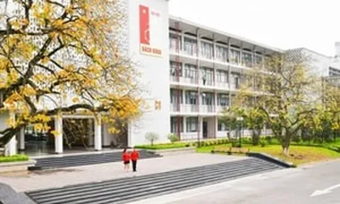 Ngành học tại Đại học top 360 thế giới, số 1 Việt Nam có sinh viên được ‘đặt cọc’, lương tới 125 triệu/tháng, phụ huynh biết để dặn con