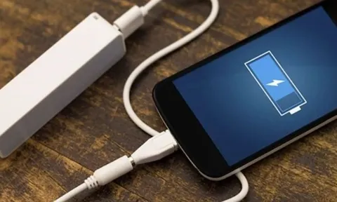 Dùng điện thoại Android, nên sạc nhanh hay sạc thường tốt hơn?