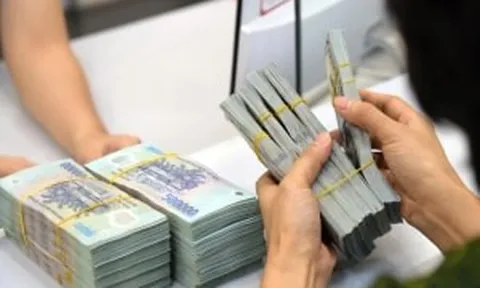 Tiền gửi dân cư lập kỷ lục mới, vượt 10,5 triệu tỷ đồng