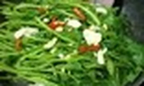 4 loại rau "vàng" cho mùa hè: Thanh nhiệt, hỗ trợ tiêu hóa, nhiều người còn thích hơn hẹ và rau bina