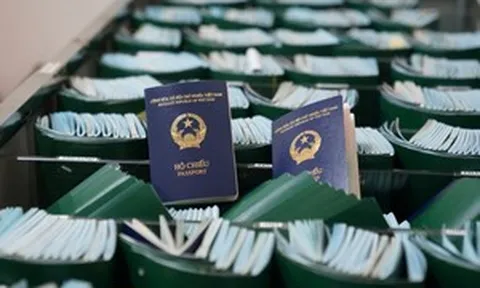 Hộ chiếu Việt Nam tăng bậc bất ngờ, danh sách miễn visa được mở rộng