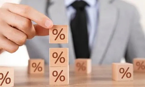 Người gửi tiền đón tin vui khi một ngân hàng niêm yết lãi suất huy động đến 7,9%