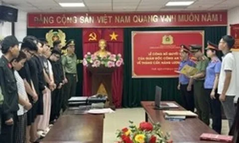 Khởi tố 7 kẻ chiếm đoạt hơn 5,5 tỷ đồng từ thẻ thanh toán quốc tế