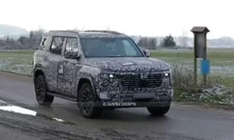 Cao hơn Prado, rộng hơn Everest: Khám phá mẫu SUV đầu bảng đánh dấu sự trở lại của Mitsubishi