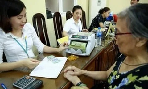 Mỗi người đủ 60 tuổi sẽ được nhận tiền 2.200.000 đồng/tháng, ai sẽ được hưởng, thủ tục ra sao và áp dụng tại địa phương nào?