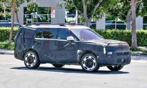 Mẫu xe bán chạy tại Việt Nam ra mắt phiên bản EREV: Thay đổi thiết kế đuôi xe, chạy điện xa hơn 1.000 km, xóa nỗi lo hết pin