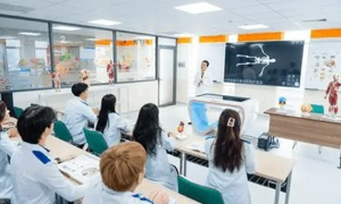 Trường Đại học Việt Nam xếp hạng 1.400 thế giới có ngành Y khoa học phí gần 1 tỷ đồng, chương trình thân thiện và tích hợp