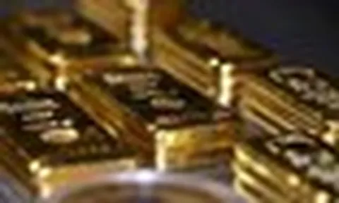 Giá vàng thế giới tăng mạnh, Phố Wall đỏ lửa