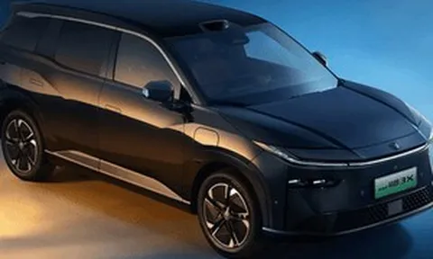 Toyota đã thay đổi, mẫu SUV giá chỉ 450 triệu đồng: Ngoại thất 'blacked-out' cá tính, nội thất 11 loa xập xình, khác gia đình trẻ sẽ thích