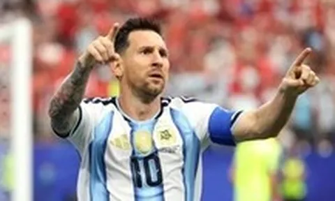 Messi xếp dưới 1 cầu thủ trong bảng xếp hạng Quả bóng vàng World Cup