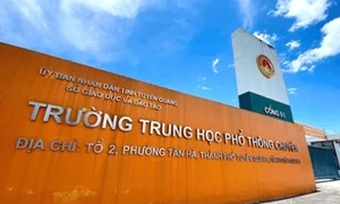 Sau bất thường điểm 10 môn Toán, toàn bộ 322 học sinh và 6 thí sinh tự do tại điểm thi Trường THPT Chuyên Tuyên Quang có chung một nguyện vọng
