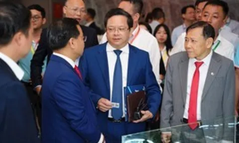TP cảng là nơi bàn bạc về lĩnh vực đóng góp 10% GDP của VN, thu hút “đại bàng” từ Mỹ, TQ, Nhật… đầu tư