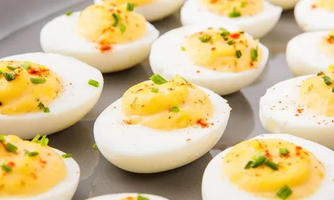 Thương cháu gầy, bà nội làm món trứng "lạ" khiến bé 5 tuổi nguy kịch