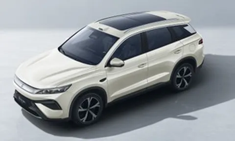 Honda CR-V có mẫu SUV ‘chung mâm’ giá chỉ 397 triệu, động cơ plug-in hybrid chỉ tốn 3,2 lít/100km, nội thất hiện đại, màn hình 15,6 inch dạng nổi