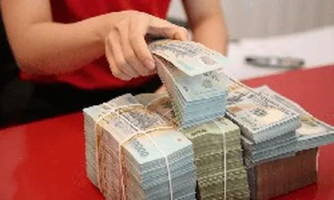 Lãi suất tiết kiệm lên 9%/năm, người gửi tiền nhấp nhổm đáo hạn ngân hàng này để gửi ngân hàng khác
