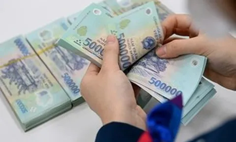 Lao động nữ khi sinh con được hỗ trợ 2.000.000 đồng ngoài nghỉ thai sản 7 tháng: Cụ thể đối tượng là ai?