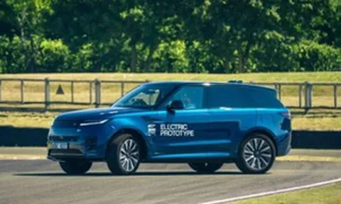 Range Rover Sport bản nâng cấp lộ diện: Lần đầu có xe điện, giữ nguyên động cơ V8