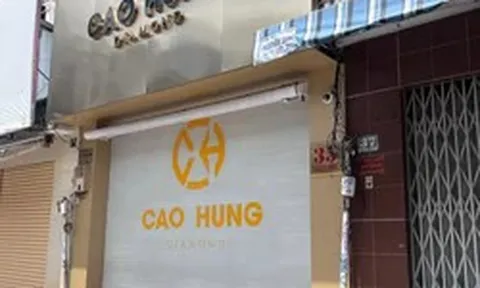 Đóng cửa hàng loạt, nhiều tiệm kim cương ở TPHCM đổ lỗi cho khách hàng