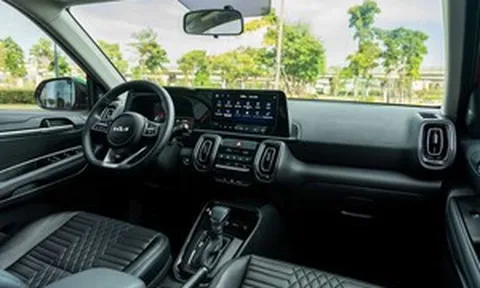 KIA Sonet bất ngờ giảm giá mạnh, chỉ còn từ 464 triệu đồng