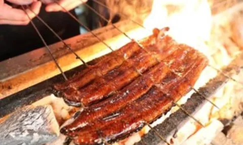 Không chấp nhận cảnh bán tháo cắt lỗ, người nông dân này biến sản phẩm ế ẩm thành món đặc sản đắt hàng