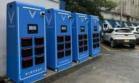Bắt đối tượng đốt tủ đổi pin xe điện sau khi uống 20 cốc rượu