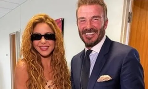 Shakira khoe ảnh hậu trường chung kết World Cup với David Beckham, BTS