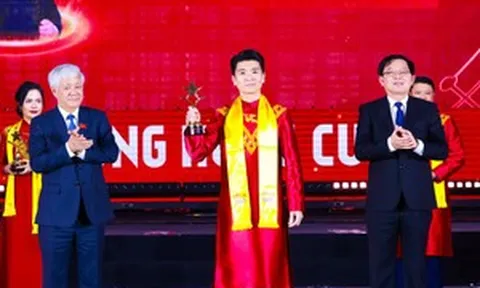 Phó Chủ tịch SHB Đỗ Quang Vinh tham gia Đoàn Chủ tịch Hội Doanh nhân trẻ Việt Nam khóa VIII