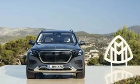 Trình làng Mercedes-Maybach GLS 680 2027: Nội thất 5 màn hình, động cơ V8 Hybrid