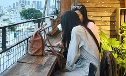 Bạn thân giờ không hỏi chuyện riêng tư, thấy vui mới chơi lâu dài