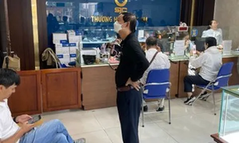 Nhìn lại một tuần 'chao đảo' thị trường kim cương, vàng bạc