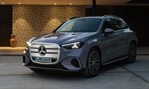 Mercedes-Benz GLC EV chốt lịch về Đông Nam Á: Sạc 10 phút đi 303 km, tầm hoạt động 703km, ngập tràn công nghệ với màn hình khổng lồ