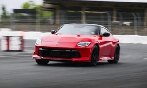 Nissan Z 2027 ra mắt: Tăng giá nhẹ, bản Nismo lần đầu có hộp số sàn