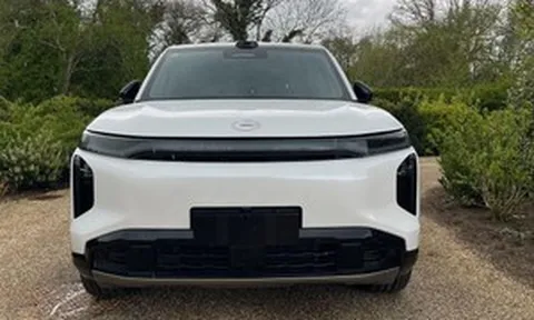 ‘Tân binh’ sẽ khiến Ford Everest phải lo, mẫu SUV plug-in hybrid giá chỉ 580 triệu, hỗ trợ tự lái, khách Việt nhìn sẽ thích