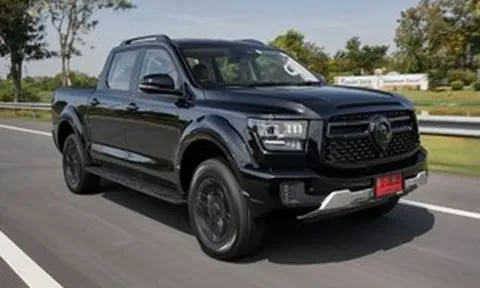 Vượt mặt Ford Ranger Raptor về kích thước, một mẫu xe bán tải sắp về Việt Nam: Có bản hybrid, chỉ tốn 1.3 lít xăng trên 100km, công nghệ ngập tràn