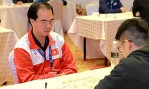 Kỳ thủ 48 tuổi Việt Nam đánh bại 4 cao thủ cờ tướng Trung Quốc