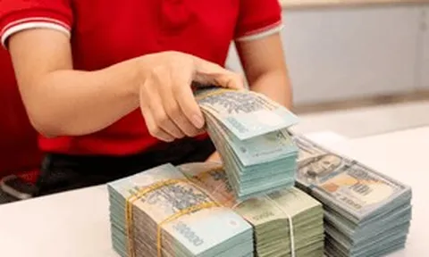 Tiền mặt lưu thông giảm còn gần 2,1 triệu tỷ đồng, nguồn vốn huy động chưa theo kịp đà tăng tín dụng