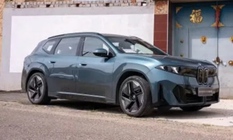 BMW iX3 trình làng bản kéo dài: Chạy gần 920 km một lần sạc, nạp 10 phút đi 400 km, chip AI DeepSeek