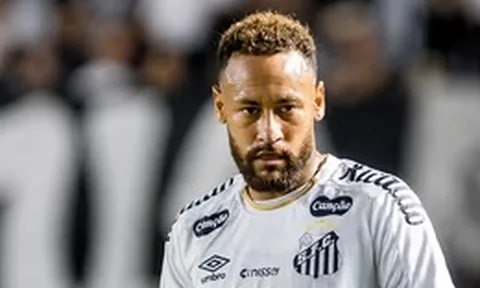 Neymar chửi bới, xúc phạm cầu thủ trẻ